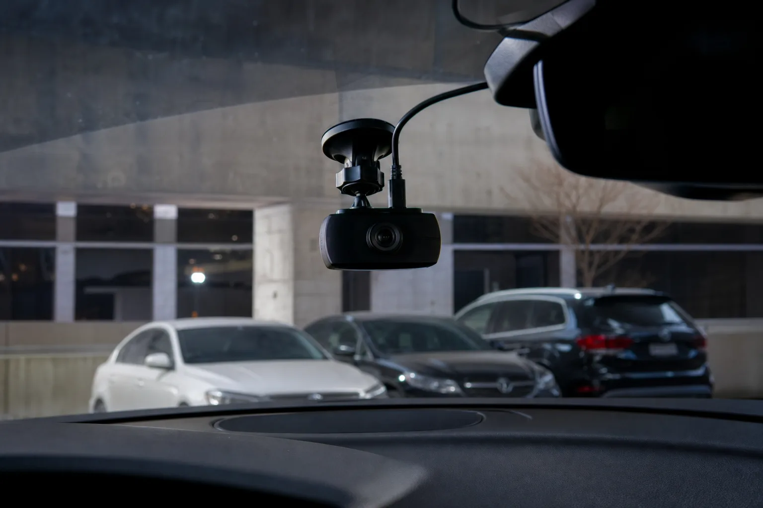 Dashcam-Parkmodus richtig verwenden: Ueberwachung im abgestellten Fahrzeug